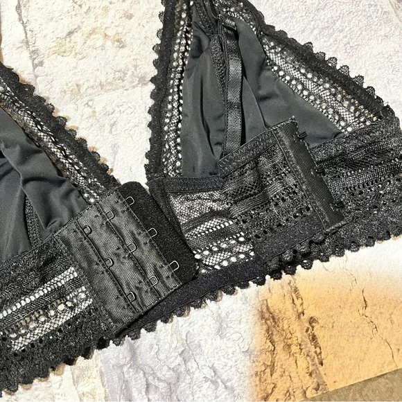 LIKE NEW Garage Black Lace Trim Bra/ Bralette P/S - Picture 5 of 13